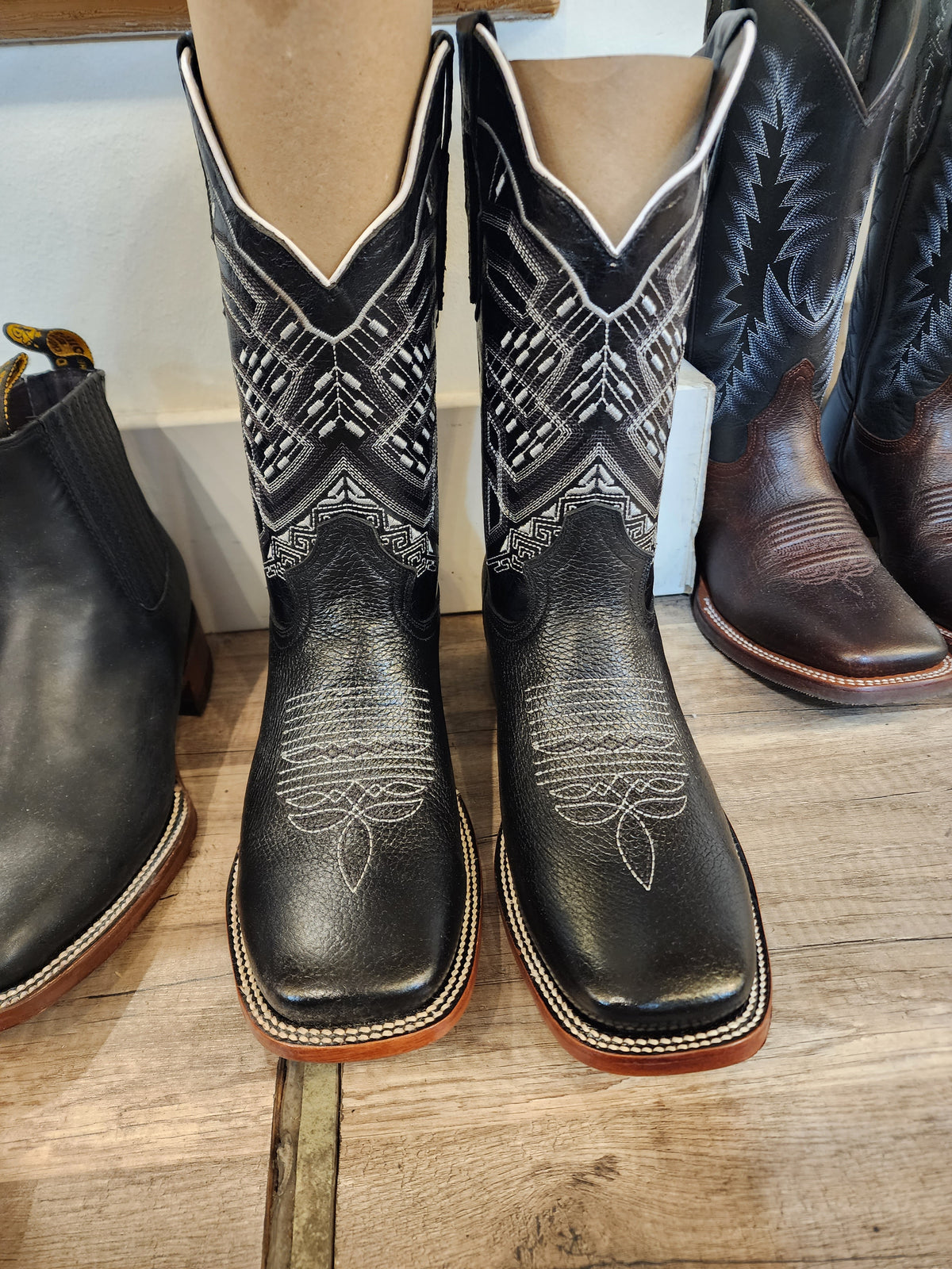 Leonard Black Leather Boots