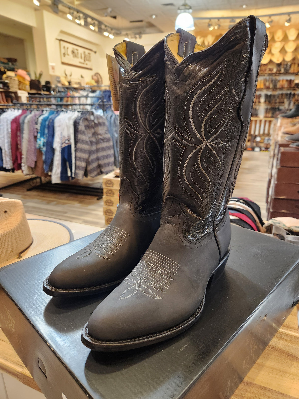 Bolton Pointy Toe Boots