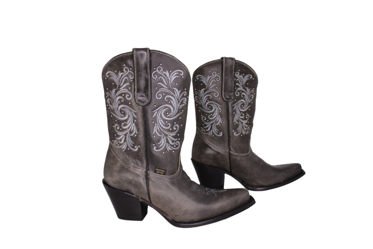 Kimmy Embroidery Stud Boots